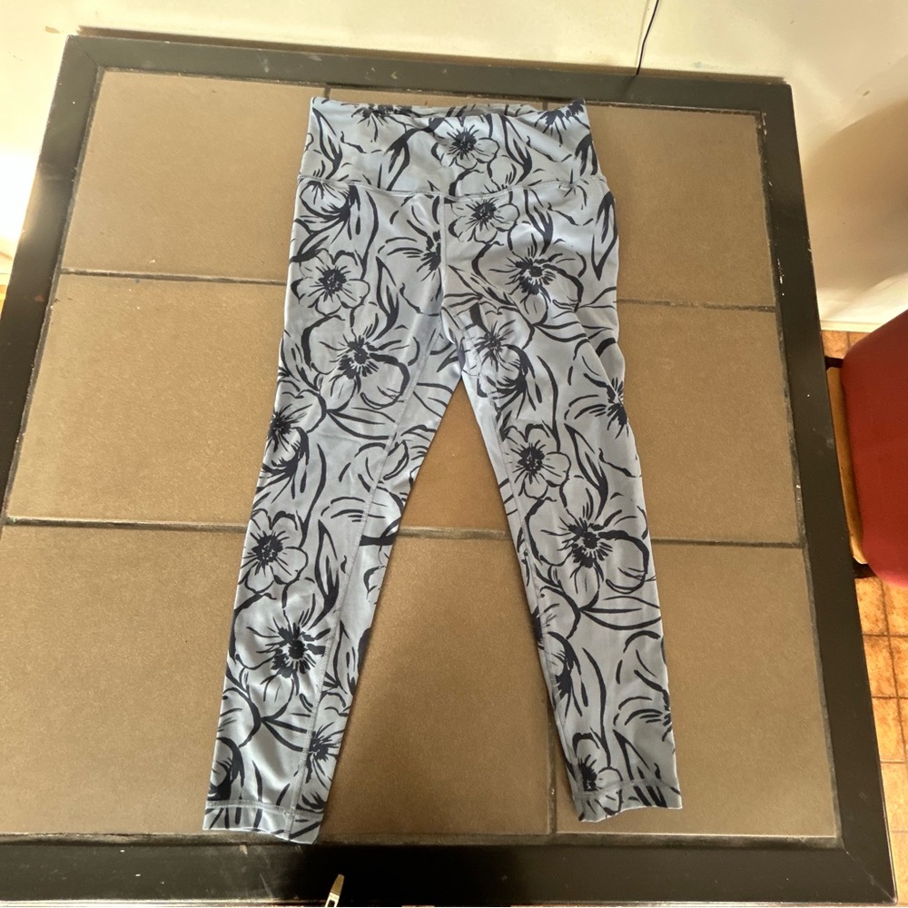 Women's Blue Floral Active Leggings & Hoodie Set - Picture 6 of 6